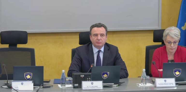 Në prag të zgjedhjeve, Qeveria në detyrë e Kosovës ndan bonus, ja kategoritë që përfitojnë